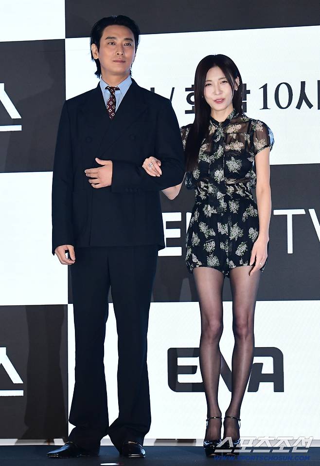 10일 서울 신도림 더세인트에서 ENA드라마 '클라이맥스' 제작발표회가 열렸다. 포즈를 취하고 있는 주지훈, 하지원. 신도림=송정헌 기자songs@sportschosun.com/2026.03.10/