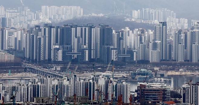 서울 중구 남산에서 본 서울시내 아파트 단지. 2026.02.26 서울=뉴시스