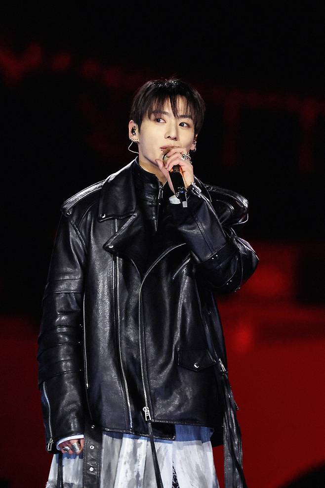 방탄소년단 정국. 사진 | 빅히트뮤직, 넷플릭스