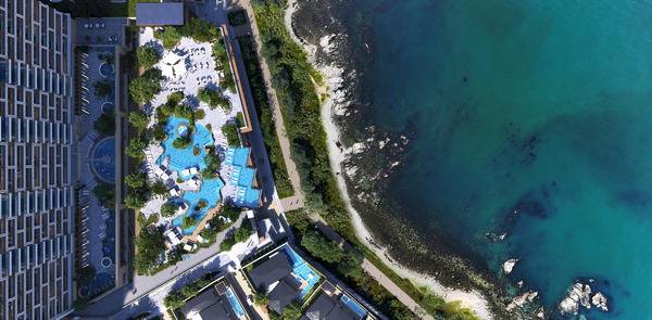 해안선을 따라 유려하게 설계된 ‘반얀트리 해운대 부산’의 전경. 루펜티스 제공