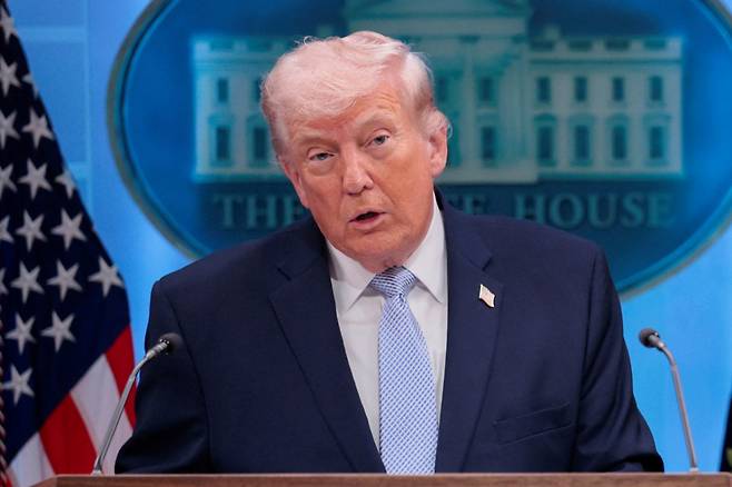 79세 도널드 트럼프 미국 대통령의 건강이 급속도로 악화하고 있다는 주장이 나왔다. /사진=로이터=뉴스1