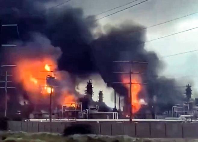 불타는 이란 아살루예 천연가스 시설