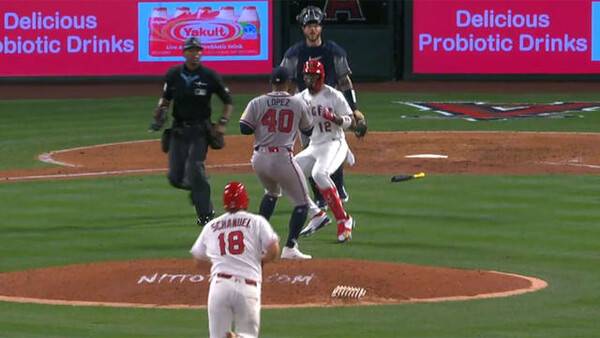 로페스와 솔레어의 난투극(사진=MLB.com)