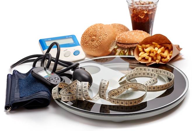 당뇨병 전단계 회복의 열쇠, 인슐린 저항성 높이는 식품 제한부터|출처: 클립아트코리아