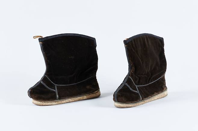 목화(木靴). 조선시대 관복에 신던 신이다. 사진 국립진주박물관