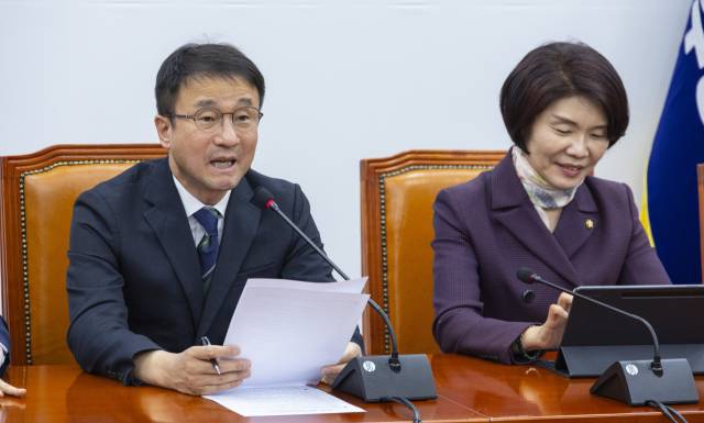 ▲더불어민주당 한병도 원내대표가 9일 국회에서 열린 정책조정회의에서 최근 국민의힘의 종북론 몰이에 대해 "안보불안 매카시즘이 아직도 통한다는 개꿈꾸냐"며 비판 발언을 하고 있다. ⓒ연합뉴스