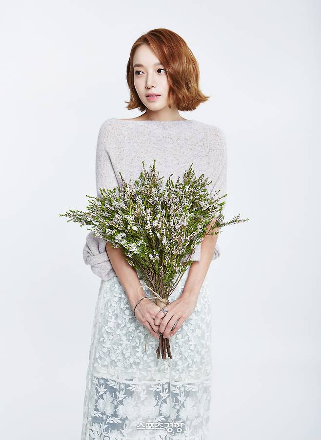 임신 14주 차에 접어들었음을 알린 배우 김민경. 경향신문 자료사진