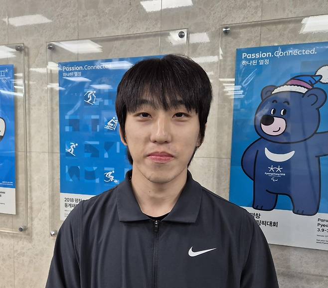 쇼트트랙 박지원 (서울=연합뉴스) 김경윤 기자 = 쇼트트랙 박지원이 9일 서울 양천구 목동아이스링크에서 열린 2026-2027 국가대표 1차 선발전을 마친 뒤 인터뷰하고 있다. 2026.4.9. cycle@yna.co.kr