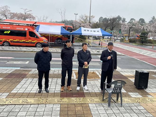 대전동물원 늑대가 탈출한지 사흘째인 10일 오후 2시 대전시와 야생생물관리협회 등 관계기관이 수색 중간 브리핑을 하고 있다. (사진=이현제 기자)