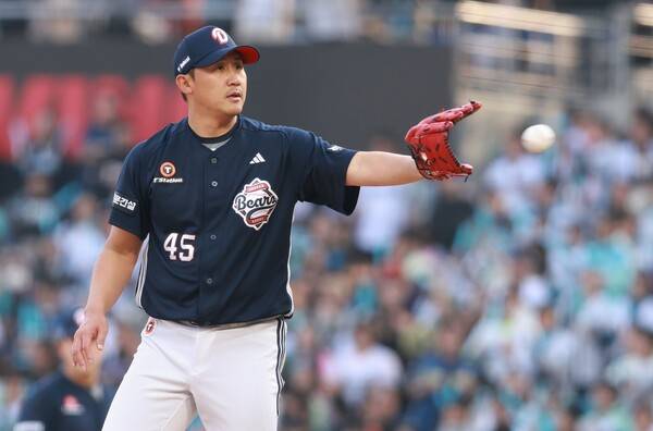 두산 소속으로 오랜만에 승리를 챙긴 이용찬(사진=두산)