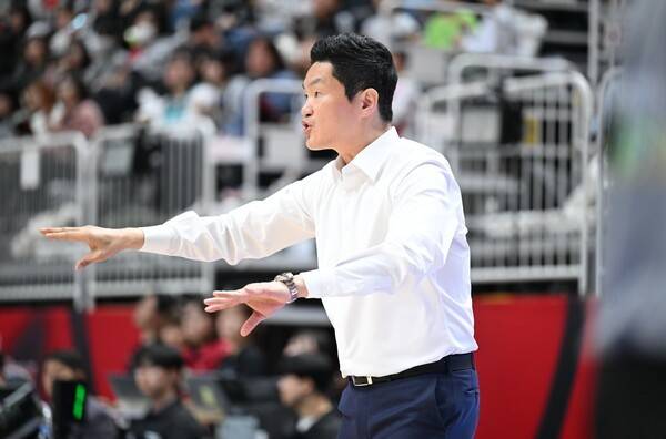 서울 SK 전희철 감독. /사진=KBL