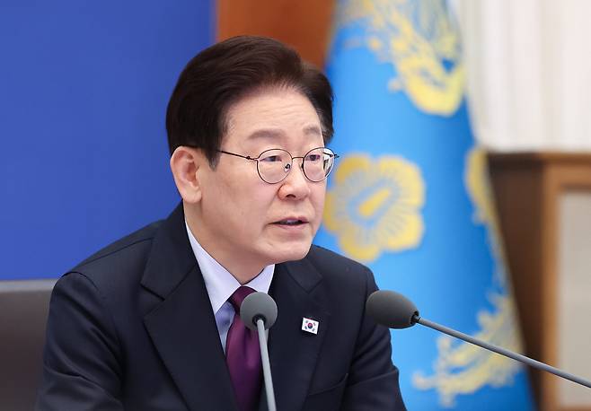 이재명 대통령이 9일 청와대에서 열린 수석보좌관회의에서 발언하고 있다. /뉴스1