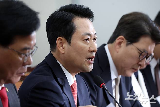 국민의힘 장동혁 대표가 9일 서울 여의도 국회에서 열린 최고위원회의에서 발언을 하고 있다. 윤창원 기자