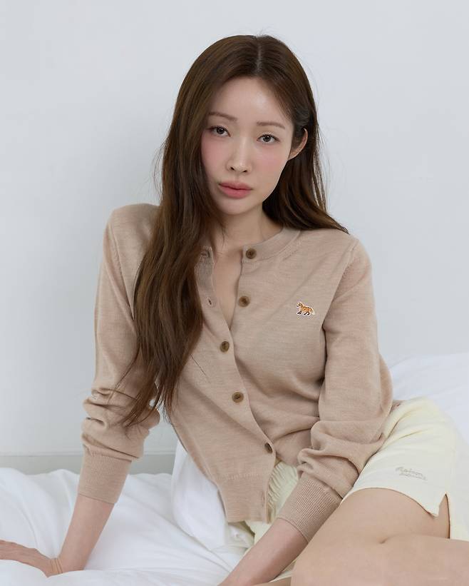 포즈를 취하고 있는 배우 차정원. 사람엔터테인먼트 제공