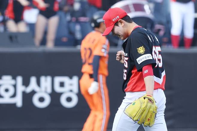 ▲ 성영탁은 11일 대전 한화전에서 1.2이닝 무실점을 기록하며 마무리 정해영의 공백을 메웠다 ⓒKIA타이거즈