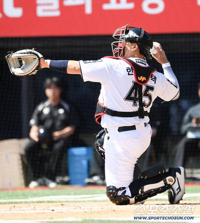 19일 수원KT위즈파크에서 열린 KBO리그 KT 위즈와 키움 히어로즈의 시범경기. KT 한승택이 수비를 하고 있다. 수원=박재만 기자 pjm@sportschosun.com/2026.03.19/