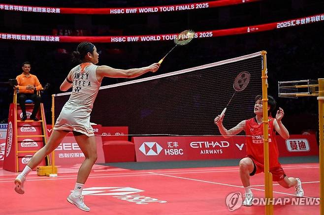 안세영과 왕즈이의 경기 장면. 연합뉴스