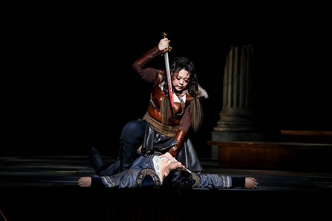 소프라노 최지은이 아비가일레를 열연하고 있다. 세종문화회관 제공