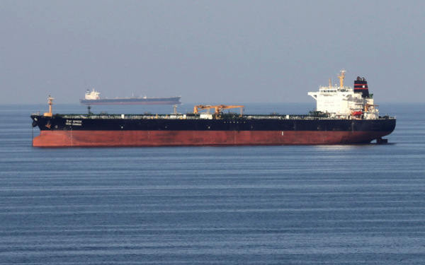 호르무즈 해협 통과하는 유조선. 연합뉴스