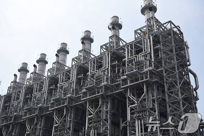 25일 여수산단내 NCC 2공장 모습. 2026.3.25 ⓒ 뉴스1 김성준 기자