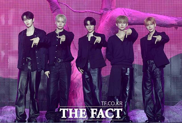 그룹 투모로우바이투게더의 수빈휴닝카이 번규 연준 태현은 앞으로도 계속 한 팀으로 활동하기를 희망했다./박상민 기자