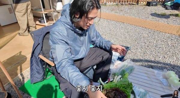 백지영 부부가 쿠팡 프레시백을 사용하는 모습. 유튜브