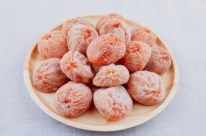 미국 건강매체 베리웰헬스는 치아 법랑질을 손상시킬 수 있는 음식과 음료를 소개했다./사진=클립아트코리아