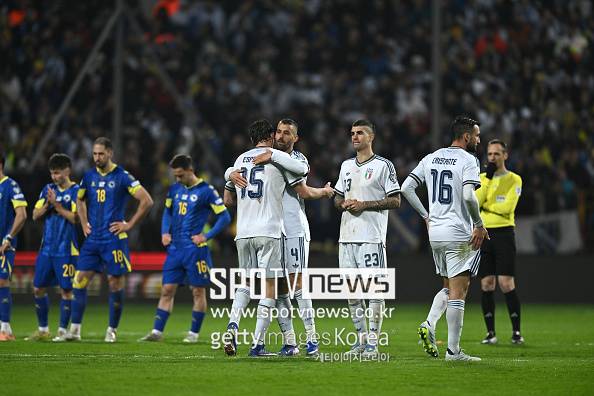▲ 이탈리아는 한때 수비 축구의 효시로 불리며 세계 무대를 지배했던 팀이다. 하나 현대 축구의 빠른 변화 속에 그 강점이 점차 희석되고 있단 평가가 적지 않다.