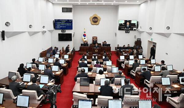 더불어민주당이 제주특별자치도의회 의원 선거와 관련해 여성 후보가 참여한 7개 선거구에서 경선을 실시한 결과, 단 1곳에서만 여성 후보가 승리한 것으로 나타났다. 사진은 제주도의회 본회의 전경.