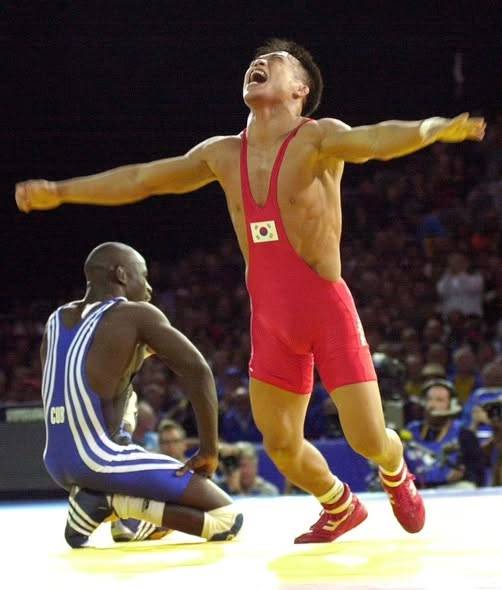 2000년 시드니 올림픽 금메달 획득 당시.(레슬링코리아 페이스북)
