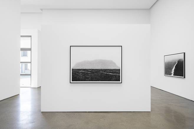 Installation view of Jungjin Lee_Unseen,Thing (PKM 갤러리 제)