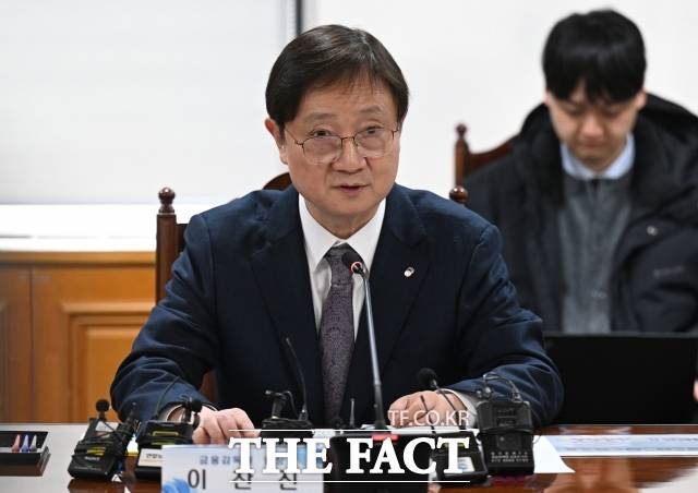 이찬진 금융감독원장이 5세대 실손보험 공개를 앞두고 절판 마케팅을 향해 단속을 경고했다./ 이새롬 기자