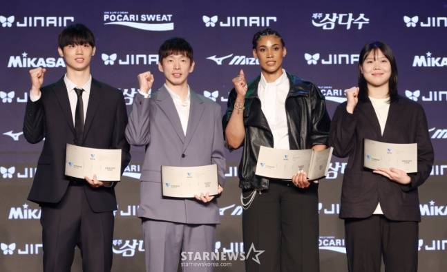 (왼쪽부터) 이우진, 한선수, 지젤 실바, 이지윤. /사진=김진경 대기자