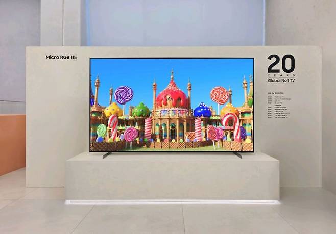 삼성전자의 마이크로 RGB TV 115형 제품. 삼성전자