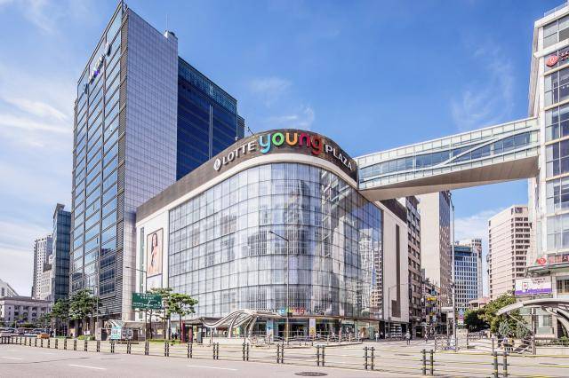 롯데백화점 본점 영플라자 전경 / 제공 = 롯데백화점