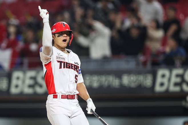 KIA 김도영이 올 시즌 4번타자를 책임지며 팀의 타선 고민을 지우고 있다. 사진제공|KIA 타이거즈