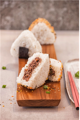 한우 주먹밥.