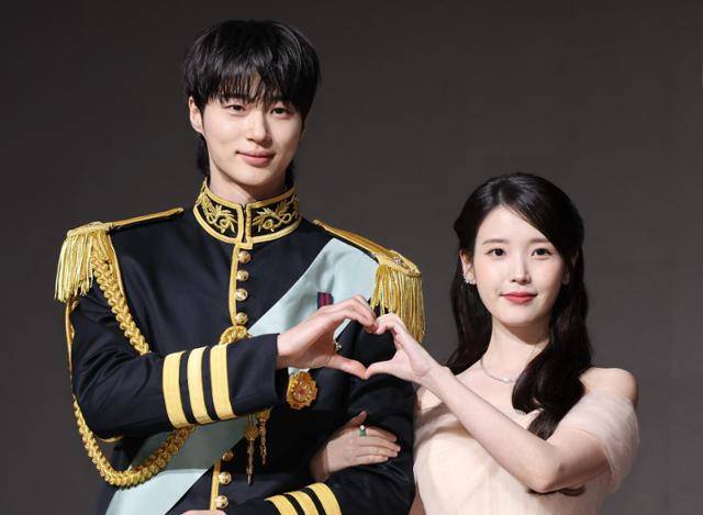MBC 금토드라마 '21세기 대군부인'이 입소문으로 시청률 상승세를 탄 데 이어 화제성 1위에 오르며 인기를 입증했다. 연합뉴스