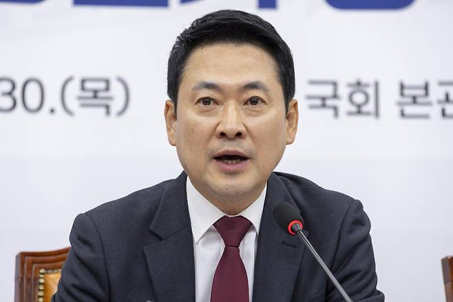 국민의힘 장동혁 대표가 30일 서울 여의도 국회에서 열린 소상공인연합회 전국동시지방선거 정책과제 전달식에서 인사말을 하고 있다. 연합뉴스