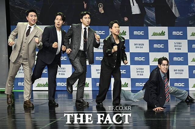 방송인 장동민 허경환 유세윤 양세형 붐(왼쪽부터)이 출연하는 MBC 예능프로그램 '최우수산(山)'이 지난 3일 1회를 방송했다. 사진은 지난 28일 진행된 '최우수산(山)' 제작발표회에 참석한 모습. /송호영 기자