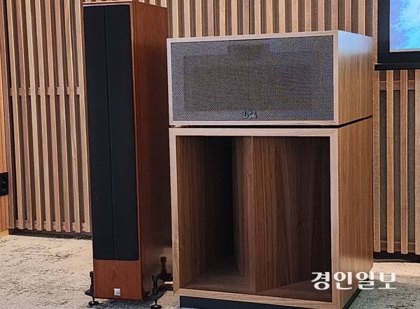 부평아트센터 3층에 마련된 음악문화 공간 ‘지음’ 청음홀에 설치된 스피커. 2026. 4.30 /김성호기자 ksh96@kyeongion.com