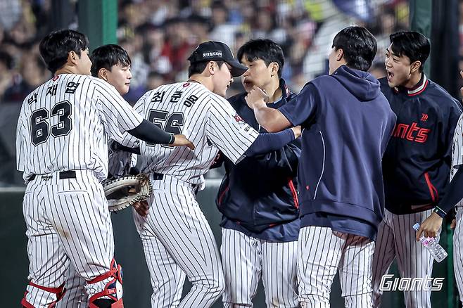 롯데가 22~24일 부산 사직구장에서 열리는 2025 KBO리그 삼성과 정규시즌 맞대결에서 ‘클래식 시리즈’를 진행한다. 사진 | 롯데 자이언츠