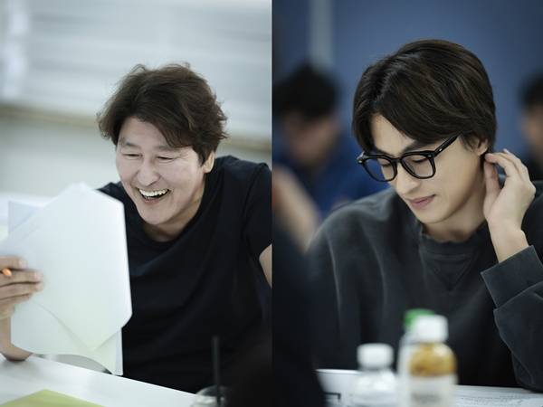 송강호 구교환 / 사진=CJ ENM 제공