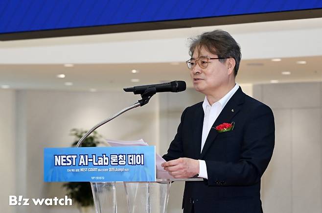 강승준 신용보증기관 이사장이 8일 서울 광나루로 신용보증기금 광진지점에서 열린 'NEST AI-Lab 광진 개소식'에 참석해 축사하고 있다./사진=이명근 기자 qwe123@