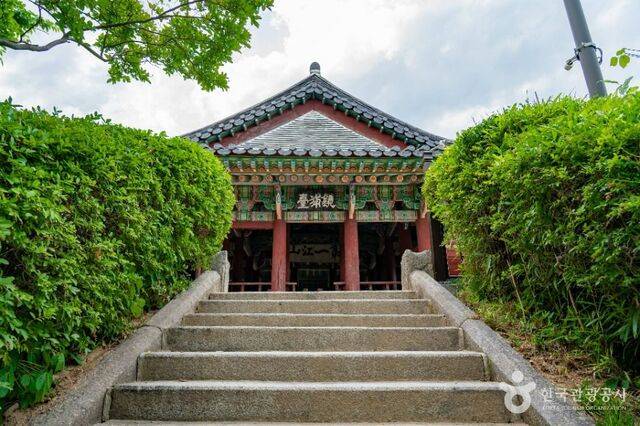 경포대. 한국관광공사 제공.