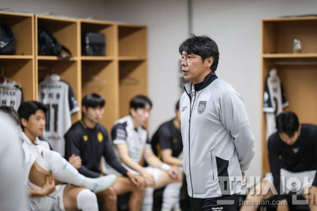 ▲홈 개막전을 준비하는 임관식 전남 감독ⓒ전남드래곤즈
