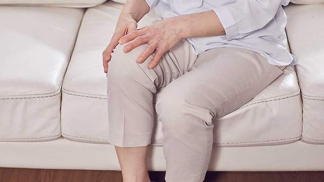 페경 후 발생한 골다공증이 사망 위험까지 높일 수 있다고 한다|출처: 클립아트코리아