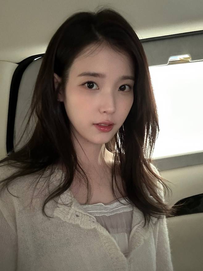아이유. iu_edamofficial