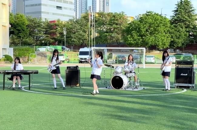 알비더블유(RBW), WM엔터테인먼트 제공