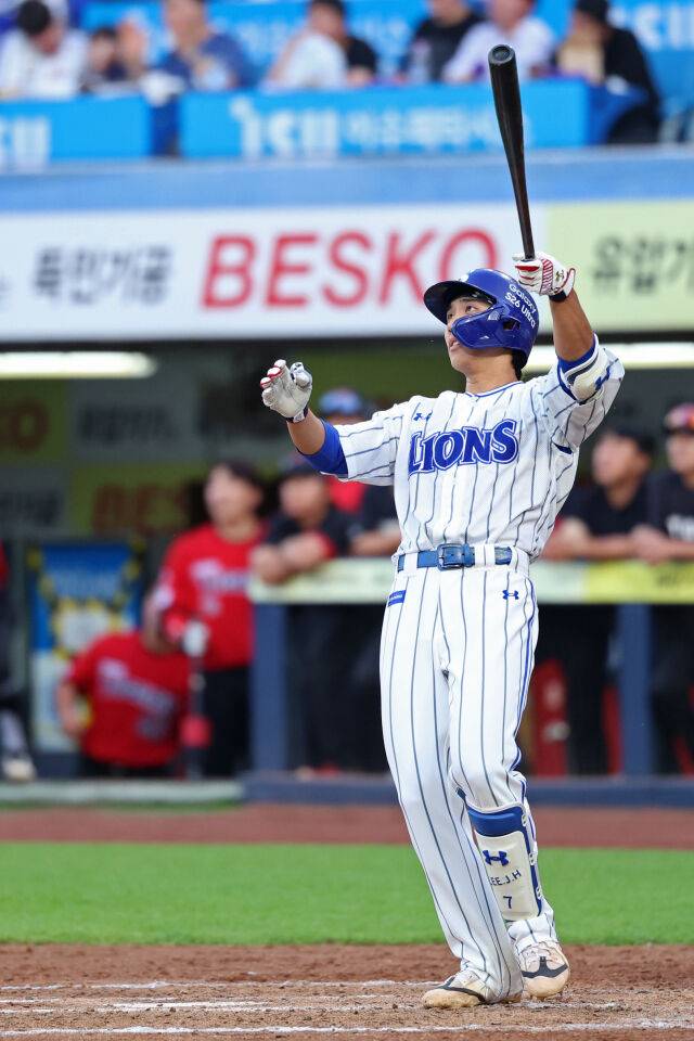 이재현이 5월 16일 대구 KIA 타이거즈전 투런 홈런을 치고 있다./삼성 라이온즈 제공